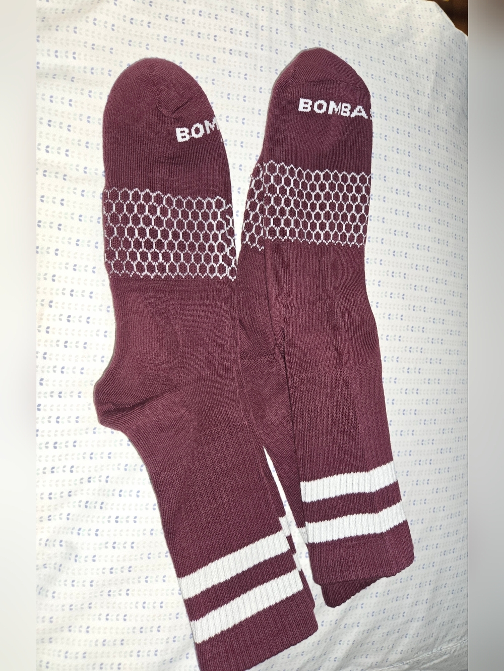 Bombas Maroon Crew Athletic Socks with White Retro Stripe XL
